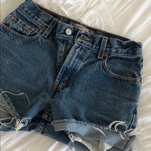 Vintage levi denim shorts